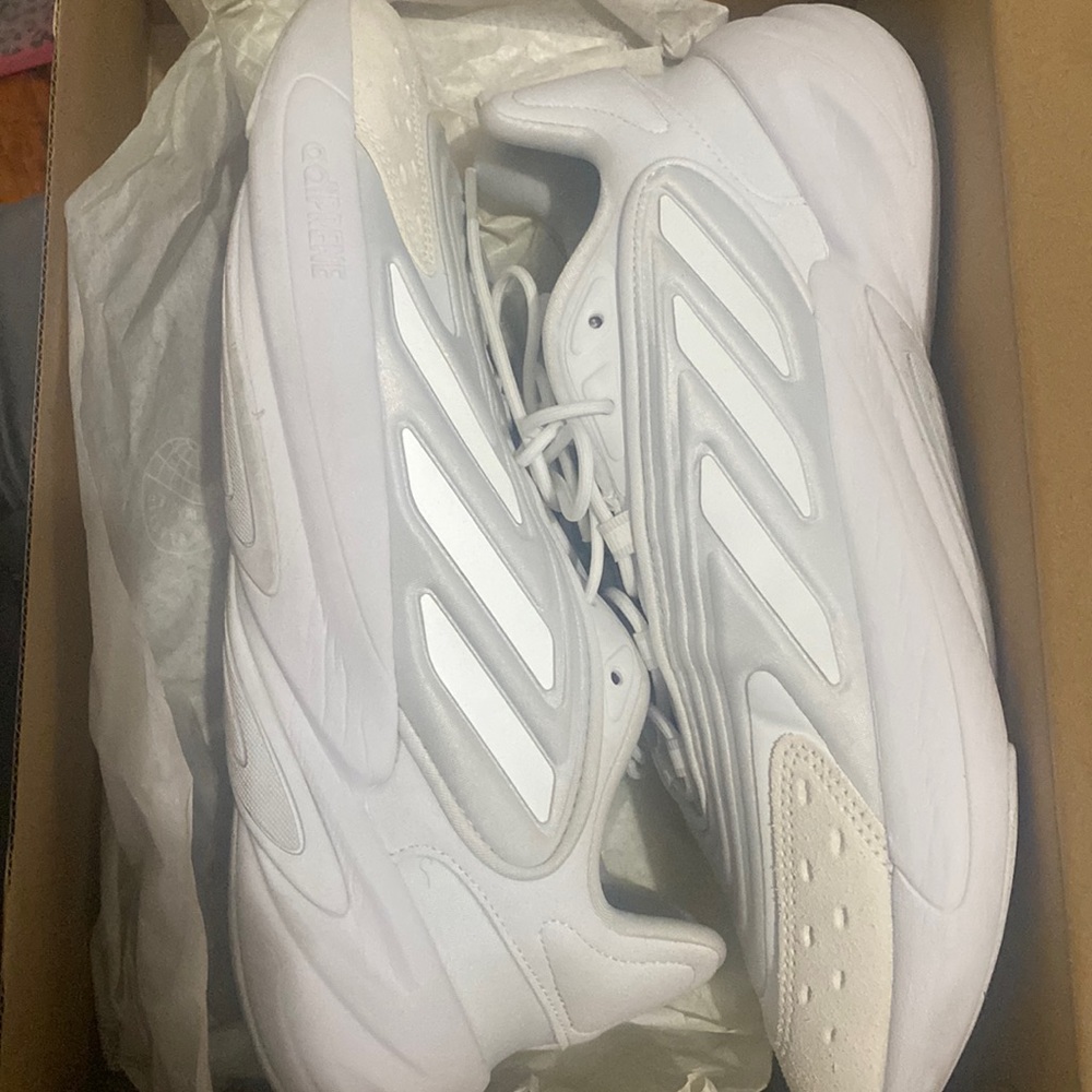 white/off white sneakers size 10.5 men